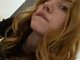 MaeveBecker nude webcam