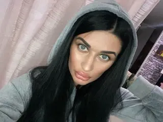 YeseniaCroft toy naked