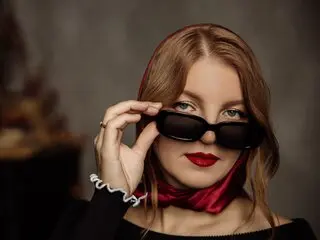 AliceBiorn anal show